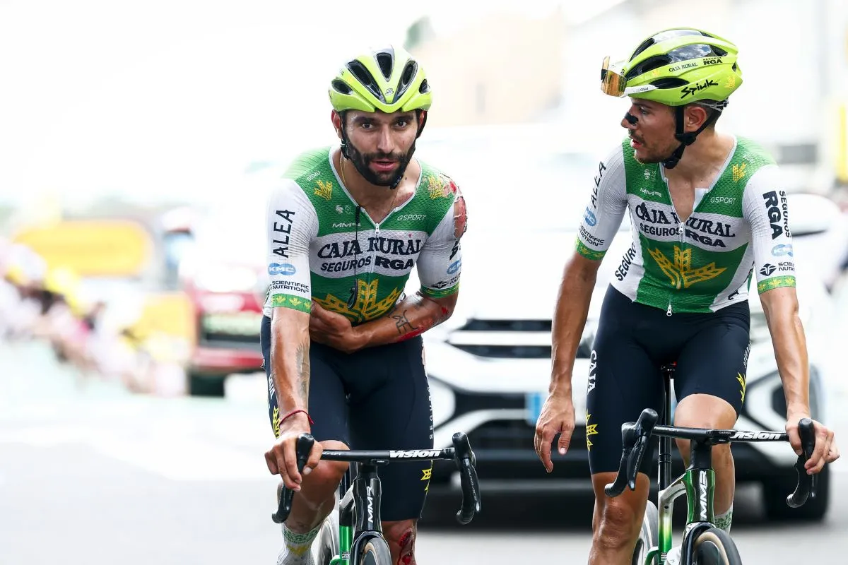 Tour de Francia: Fuerte accidente de Fernando Gaviria