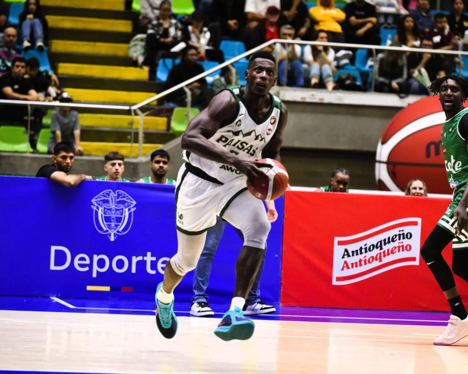 Paisas vapulea a Motilones y Toros del Valle iguala su semifinal en la Liga Profesional de Baloncesto
