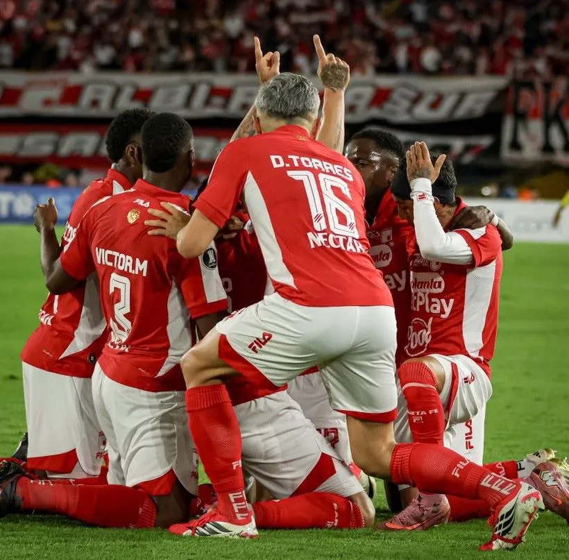 Dos empates más en Libertadores y Suramericana; Santa fe en Bogotá y América en Ecuador; Colombia pierde con Uruguay en sub 17; Colombia femenina vs Venezuela en Cali.