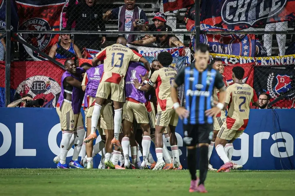 El DIM logró su primera victoria en suelo uruguayo.