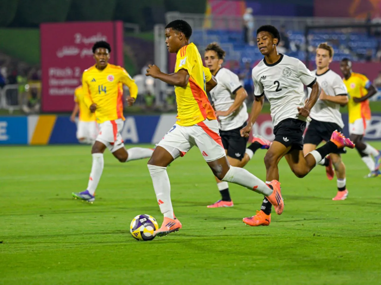Buen debut: La selección Colombia iguala con Alemania en el Mundial sub 17