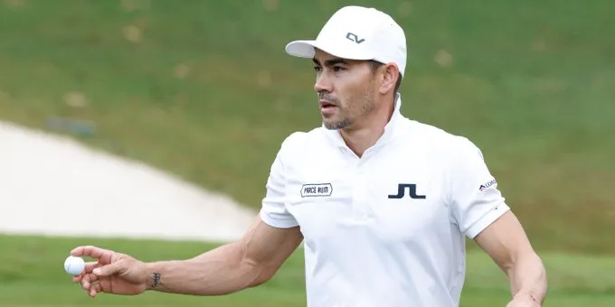 Nicolás Echavarría y Camilo Villegas, con pie y medio en el corte del Butterfield Bermuda Championship