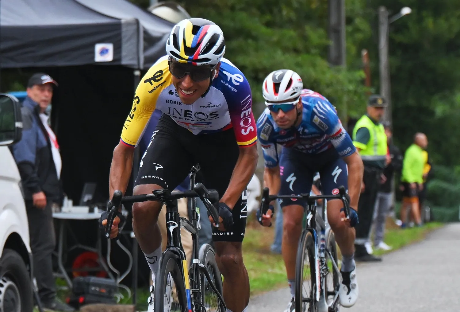 [Vídeo] Egan Bernal gana la recortada etapa 16 de la Vuelta a España