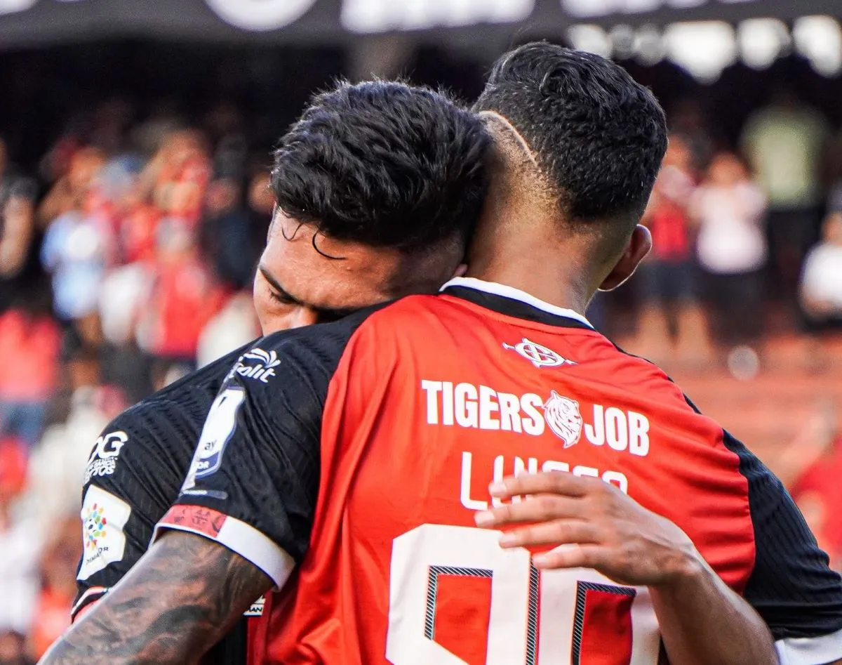 Primer triunfo del Cúcuta; Juan Fdo. Quintero 3 semanas de incapacidad; el DIM juega hoy en copa libertadores