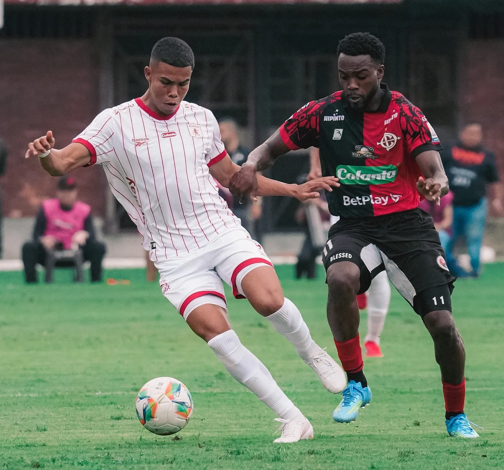 Cúcuta Deportivo le ganó al América; Falcao vuelve; Colombia empató en suramericano sub 17; Convocatoria selección femenina.