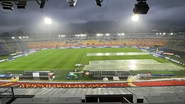 Liga Betplay,  la cancha del Campín, América presenta nuevo jugador, Holgado sale del equipo, Torneo de ascenso, James descarta el FPC