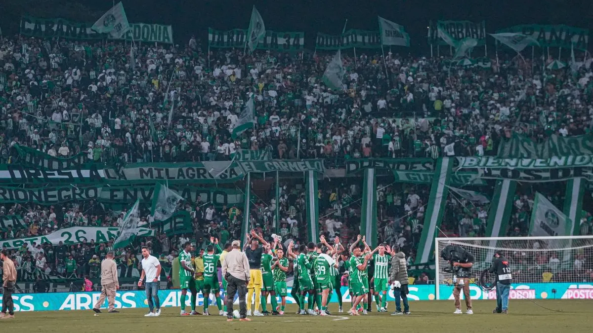 Nacional derrotó a Junior y lo complica; Sporting de Lisboa  pide dosificar a Luis Suarez; Bolillo Gómez promete irse si no mantiene al Salvador en la liga A en concacaf