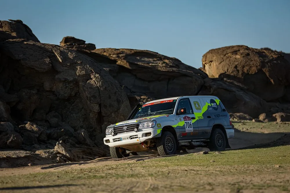 [Vídeo] Vélez y Mattarucco cruzan la meta en la primera etapa del Dakar