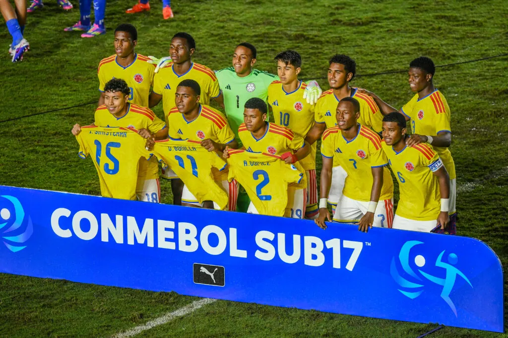 Futbolistas colombianos en el exterior; clasifica Colombia sub 17 al mundial, Carlos Gómez y Stiven Mendoza figuras en Brasil