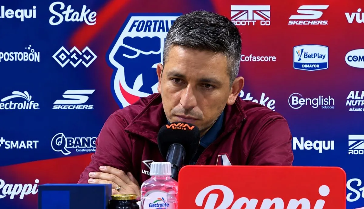 ¡Ocho técnicos han sido despedidos en el FPC!  Luis Fdo. Suárez asume en Tolima;  Cuadrado debutaría hoy con Millonarios; "Bolillo" Gómez goleado 6-0 con el Salvador 