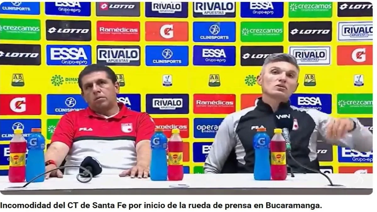 Curiosidad: Por poco no inicia rueda de prensa de Santa fe.