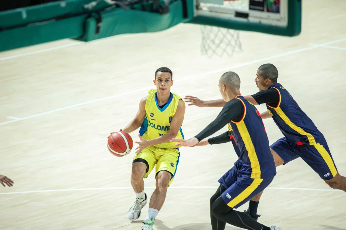 Opaco cierre de Colombia en el Sudamericano sub 17 de baloncesto