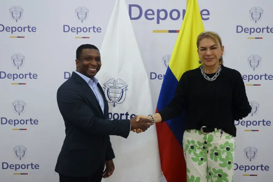 MINDEPORTE: Renunció la ministra; Oscar Figueroa será ministro encargado