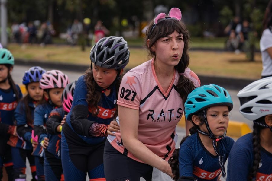 Idrd Record En Patines Tren Humano 22 0