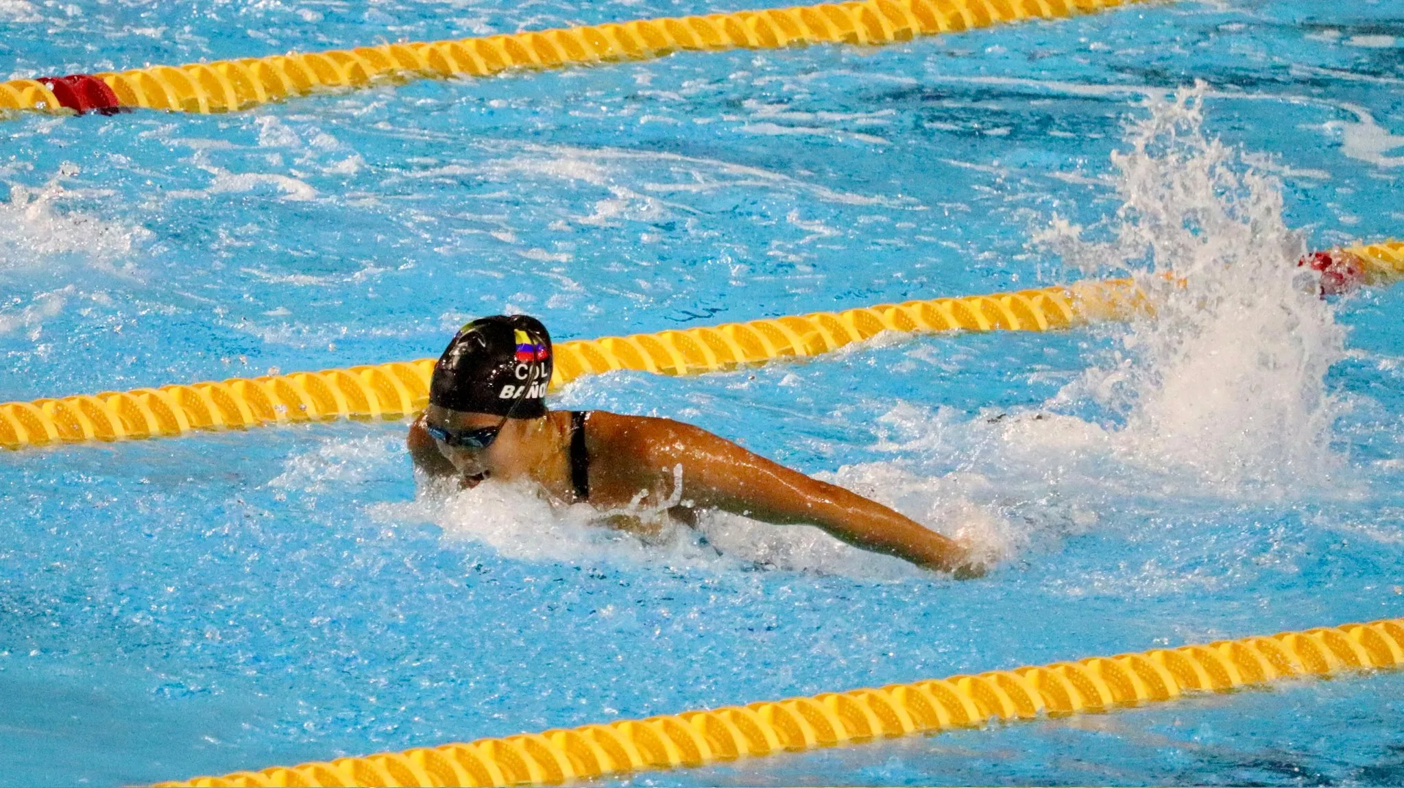 Bolivarianos 2025: Colombia es campeona de natación carreras y amplía su ventaja en el liderato