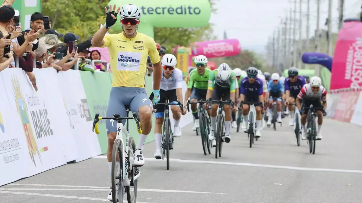 Vuelta a Colombia; tenis colombiano; futbol internacional 